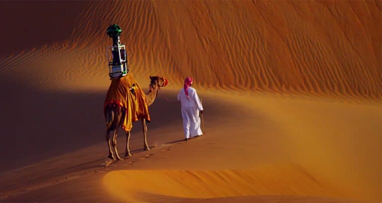 Google utilise un chameau pour Street View dans le désert de Liwa