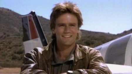 Ce générique de MacGyver sans musique est drôlement ridicule Macgyver générique sans musique