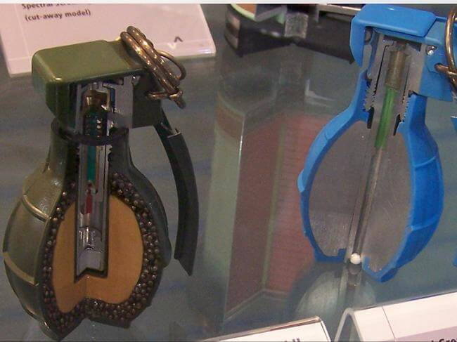 Objet coupé en deux parties, intérieur des objets