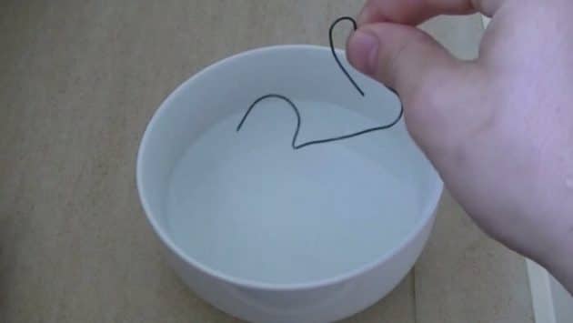Vidéo: ce trombone retrouve sa forme initiale dans l’eau chaude Nitinol trombone eau chaude