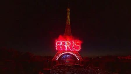 Vidéo: revivez en intégralité le feu d’artifice du 14 juillet 2015 sur la Tour Eiffel feu d'artifice Paris 2015, tour Eiffel, intégral