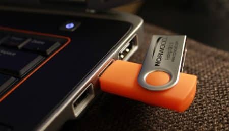 Est-il important d’éjecter sa clé USB avant de la débrancher ? retirer correctement une clé usb de l'ordinateur