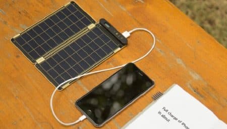 Solar Paper, un chargeur solaire aussi fin que du papier Solar Paper, chargeur solaire