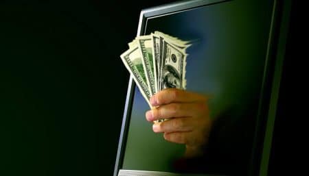 Envoyer des spams peut rapporter 90.000€ par mois Rançonlogiciel, hacker, spams, email