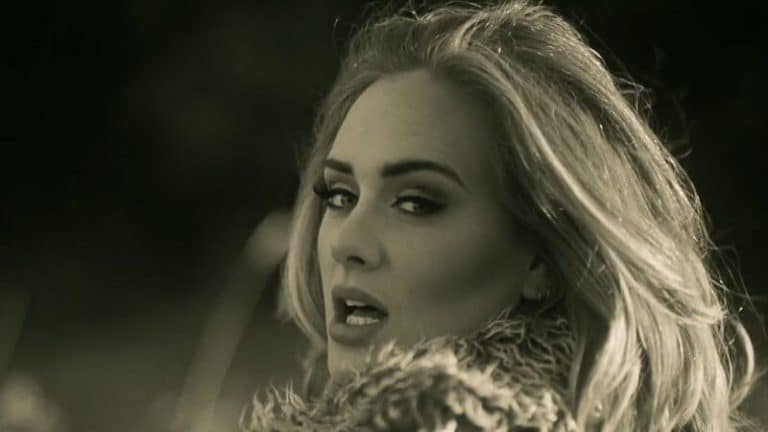 « Hello » de Adele atteint le milliard de vues en trois mois
