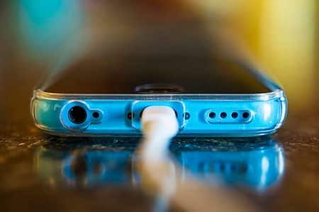 Pourquoi il ne faut pas recharger son téléphone la nuit Recharger, Téléphone, Nuit