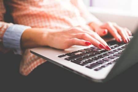 Le marché des ordinateurs (PC et Mac) connaît une explosion des ventes ! Devenir rédacteur web ou journaliste en ligne