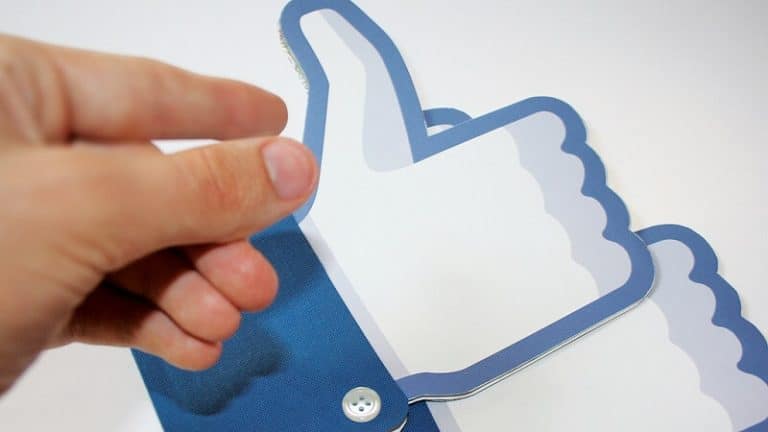 Facebook : Des chiffres records et une insolente croissance en 2015