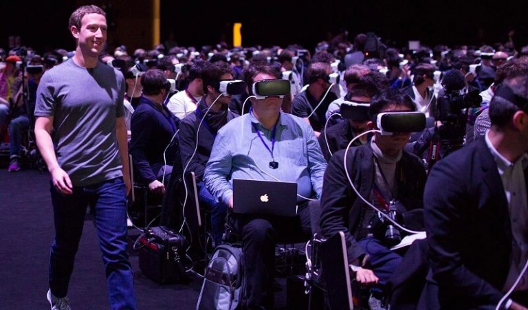 Mark Zuckerberg et Facebook s’intéressent de plus en plus à la réalité virtuelle et l’intelligence artificielle