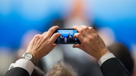 Les smartphones se sont très difficilement écoulés fin 2015 baisse des ventes de smartphones fin 2015