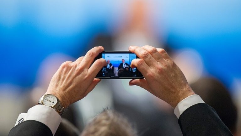 Les smartphones se sont très difficilement écoulés fin 2015