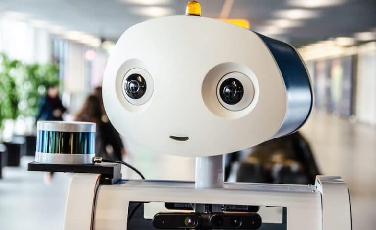 Spencer, le robot qui guide les passagers à l’aéroport Schiphol d’Amsterdam