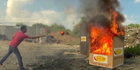 Cette balle-extincteur éteint un feu en quelques secondes Elide Fire, Extincteur, Flammes