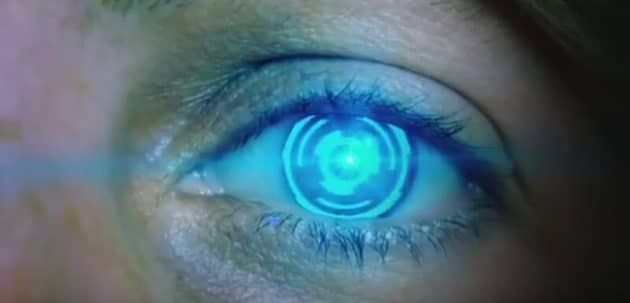 Un implant bionique redonne la vue à un homme aveugle depuis 40 ans Implant robotique, Œil opération