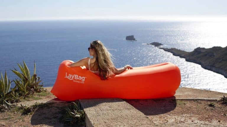 LayBag, l&rsquo;autre sofa gonflable pour chiller l&rsquo;été