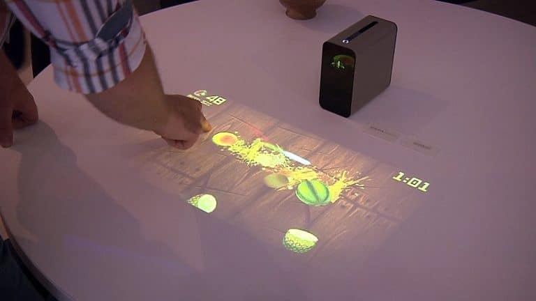 IFA 2016 : Sony dévoile le Xperia Projector, le vidéoprojecteur à images tactiles