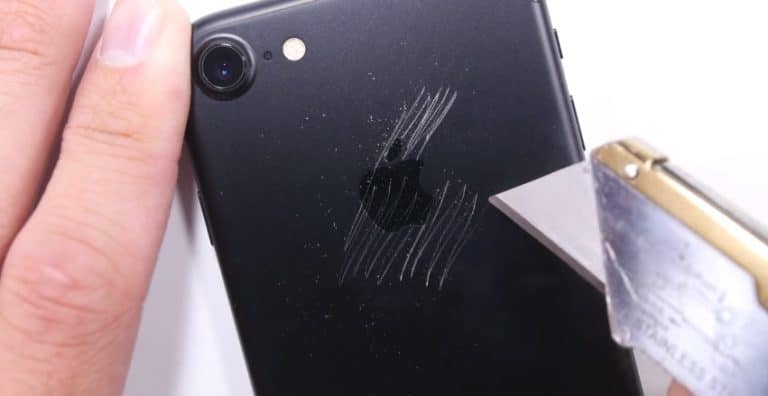 iPhone 7 : tests de rayures et de pliage réussis haut la main (ou presque)
