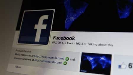 Statut Facebook, police