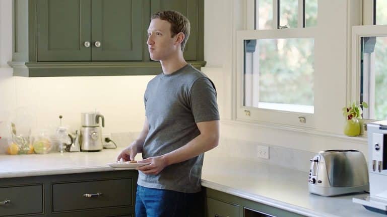 Jarvis : quand Mark Zuckerberg vole la vedette à Tony Stark avec l’intelligence artificielle de sa maison