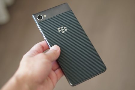 BlackBerry Motion : le canadien lève le voile sur son nouveau smartphone tout tactile