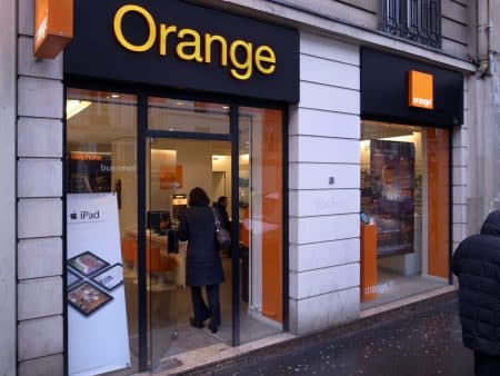 66 000 clients privés d’appel à Orange dû à leurs mobiles obsolètes 66-000-clients-prives-dappel-a-Orange-sur-leurs-mobiles-obsoletes