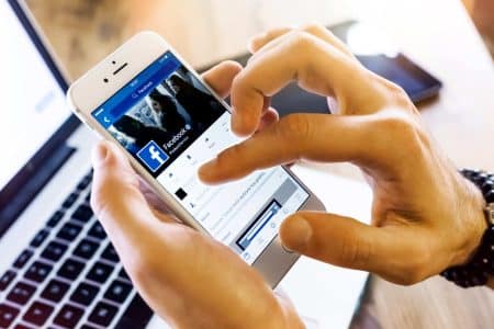 Contre le Revenge Porn, Facebook propose aux utilisateurs de stocker leurs photos dénudées Contre le Revenge Porn Facebook propose aux utilisateurs de stocker leurs photos denudees