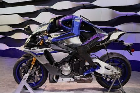 Motobot : pas encore prête à battre l’Homme sur un circuit Motobot