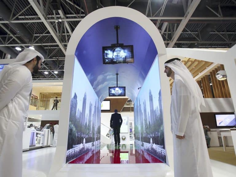 Dubaï : un tunnel aquarium virtuel pour accélérer les contrôles de sécurité