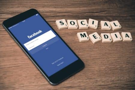 Facebook : une intelligence artificielle pour détecter les vidéos et statuts suicidaires des utilisateurs suicidaires