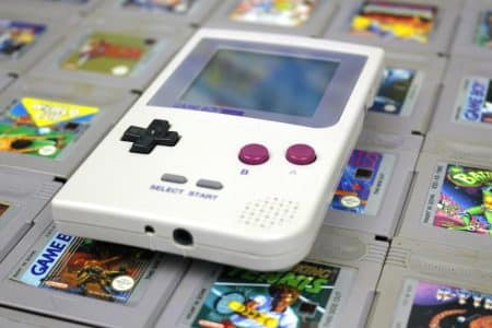CES 2018 : le retour inattendu de la Game Boy sans Nintendo game