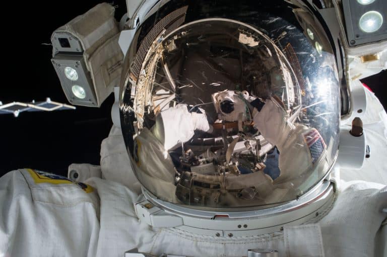 Astronautes : des combinaisons spatiales capables de rentrer seules à la base