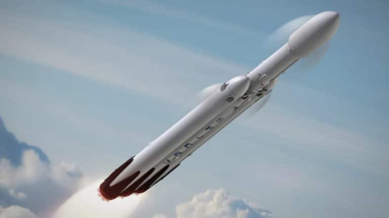 Les tests de la fusée Falcon Heavy gelés par le « shutdown » américain
