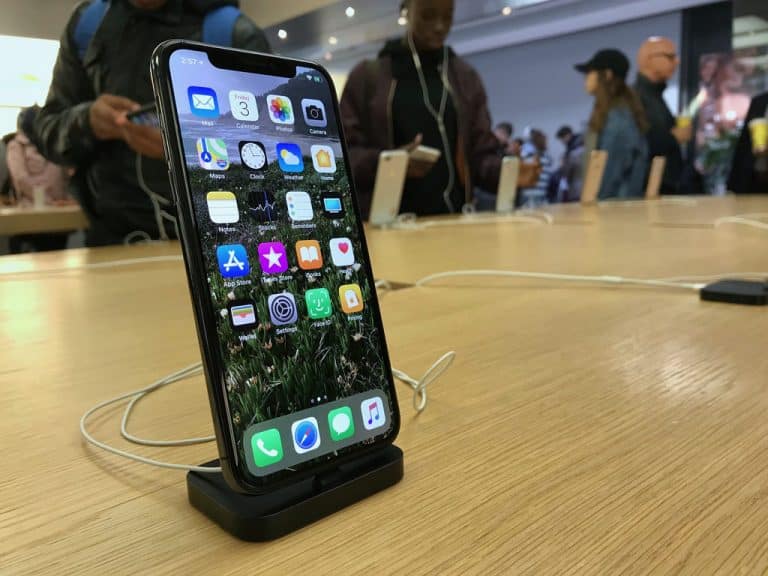 iPhone 2018 : les modèles de 6,1 et 6,5 pouces fuitent en photo