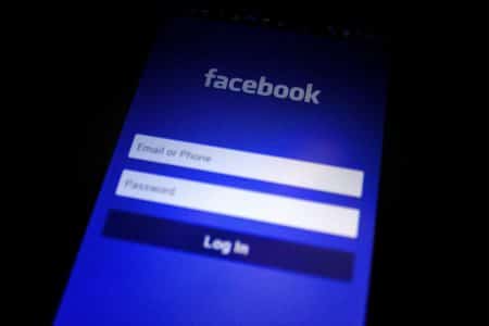 Facebook : des milliers d’utilisateurs ferment leur compte après le scandale Cambridge Analytica