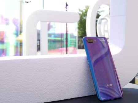 Honor 10 : prise en main du meilleur smartphone de Honor à ce jour !