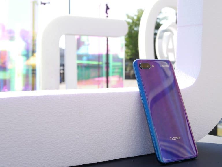 Honor 10 : prise en main du meilleur smartphone de Honor à ce jour !