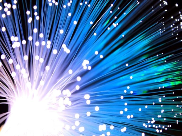 Quelle est la différence entre la fibre optique et l’ADSL ?