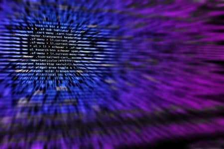 Ce scandale d’espionnage de téléphones portables qui fragilise les EAU