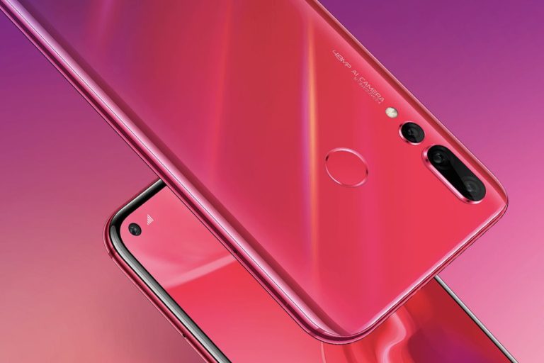 Huawei Nova 4 : finie l&rsquo;encoche, bonjour l&rsquo;écran percé d&rsquo;un trou