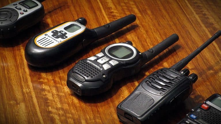 Babyphones et talkies-walkies : notre top 4 des meilleures références du marché