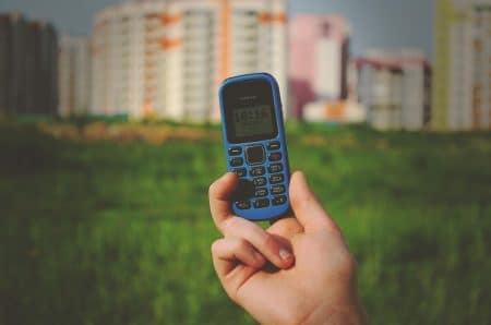 Nokia promet un téléphone à 13 euros pour cet été Source : https://pixabay.com/fr/photos/nokia-t%C3%A9l%C3%A9phone-mobile-mobile-1245716/