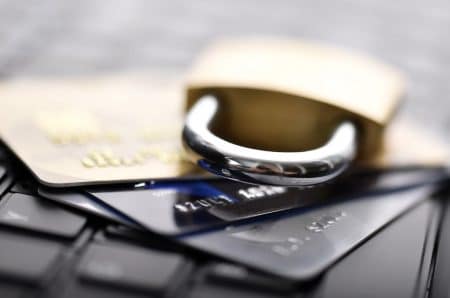 Escroquerie : ce couple a volé plus de 3 millions d’euros grâce à des arnaques en ligne