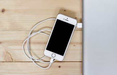 iPhone 12 : il serait livré sans chargeur ni écouteurs dans la boîte