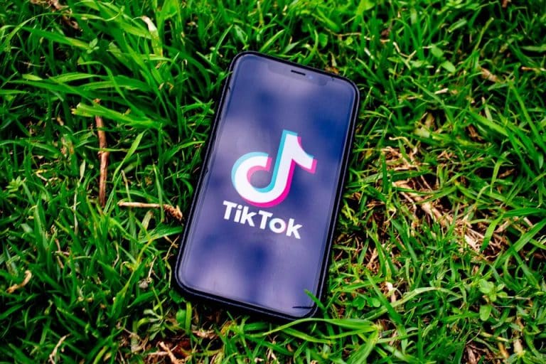 TikTok impliqué dans un scandale d&rsquo;espionnage, l&rsquo;application collecte les adresses MAC des smartphones Android