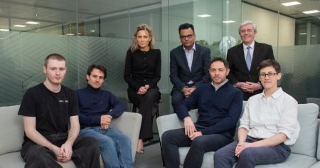 Inédit : une startup crée une IA autonome pour piloter des drones Cette startup construit une IA capable de piloter des drones et de prendre ses propres décisions