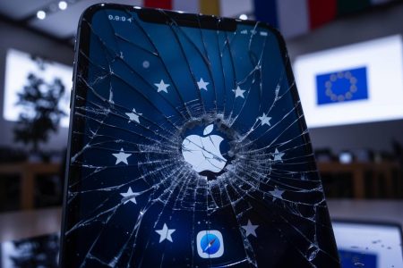 Apple plie sous la pression de l’Europe : l’App Store et Safari pourraient disparaître de l’iPhone Apple cède sous pression européenne : suppression possible de l'App Store et Safari sur iPhone