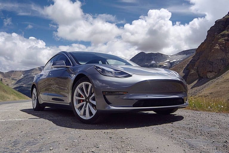 Tesla Model 3 : découvrez comment cette voiture a parcouru 320 000 km sans changer de batterie