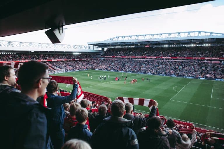 Comment bien choisir un site de paris sportifs en ligne pour le foot en 2024 ?