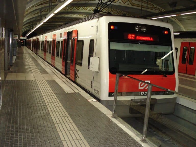 Ce métro de Barcelone transforme chaque freinage en électricité pour recharger votre voiture à petit prix