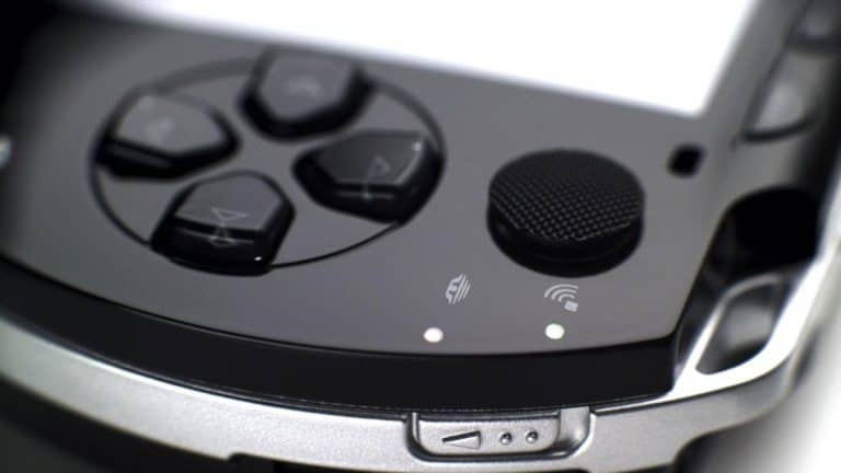 La PSP fête ses 20 ans : retour sur la console portable révolutionnaire de Sony qui a marqué l’histoire du jeu vidéo en emportant des titres AAA partout avec vous